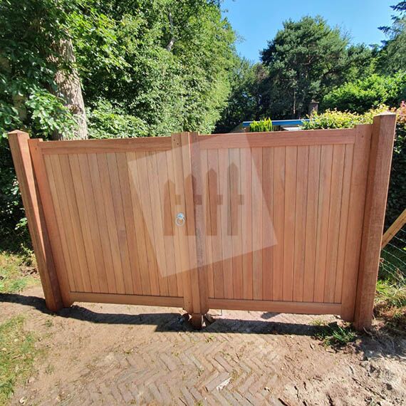 Zich voorstellen Bespreken instant Dichte poort | Dubbele deuren | 125 cm | 100 cm | Tuinafscheiding.nl